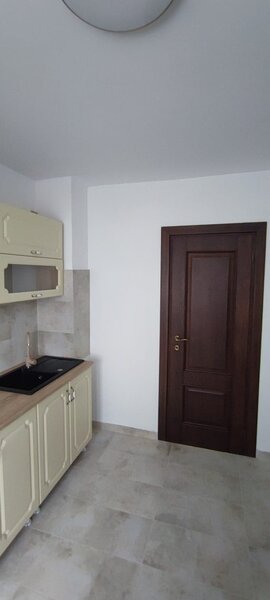 Stefan cel Mare, vav de Spitalul Colentina, metrou, Parcul Circului 6 min.