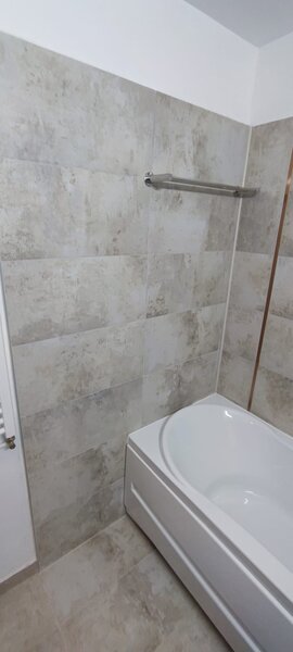 Stefan cel Mare, vav de Spitalul Colentina, metrou, Parcul Circului 6 min.