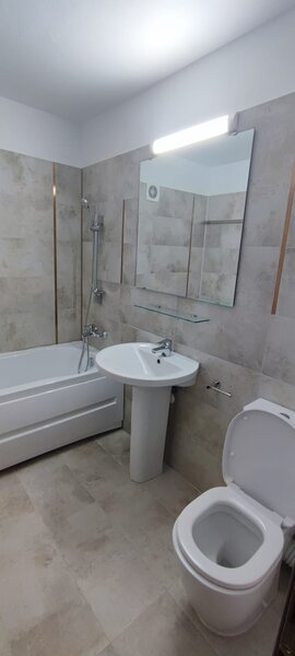 Stefan cel Mare, vav de Spitalul Colentina, metrou, Parcul Circului 6 min.